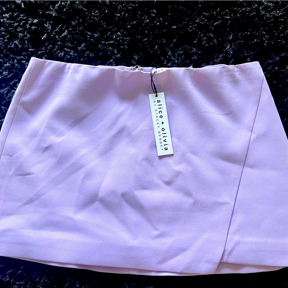 NWT Alice + Olivia miniskirt sz 6